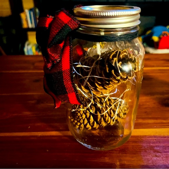 New* Rustic Farmhouse Decor Pinecone FairyLight Mason Jar Buffalo Plaid - Picture 9 of 12